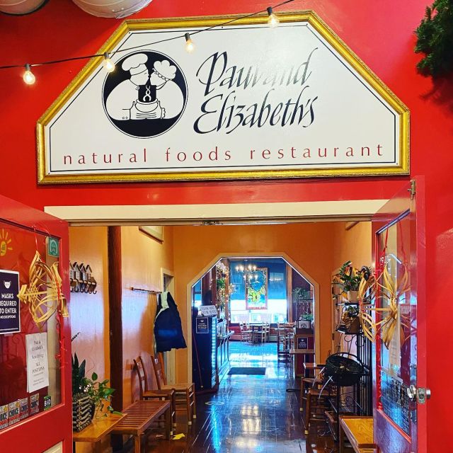 Paul & Elizabeth's is a natural foods restaurant located in Thornes Marketplace Northampton MA, specializing in vegetarian dishes, the freshest seafood, and freshly baked rolls.
